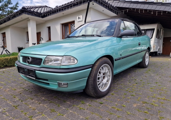 Opel Astra cena 6600 przebieg: 215000, rok produkcji 1995 z Kępno małe 172